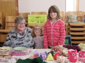 Crafts and gifts.